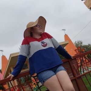 Meet your Posher, Lizzie